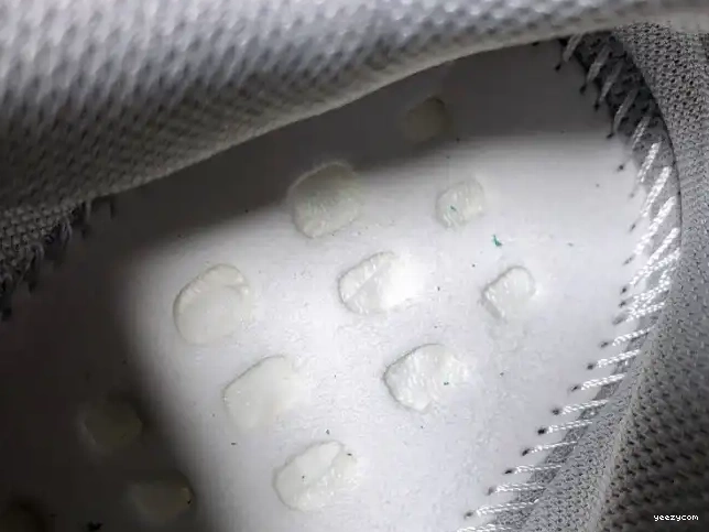 Boost V2 700 Adidas 'Inertia' FW2549 Yeezy 0605